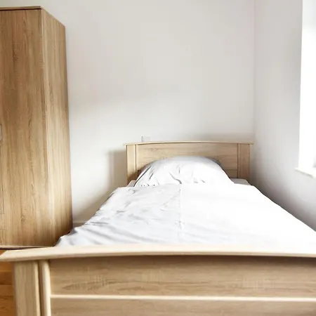 Moderne Mit Sat-tv & Wlan * Leverkusen