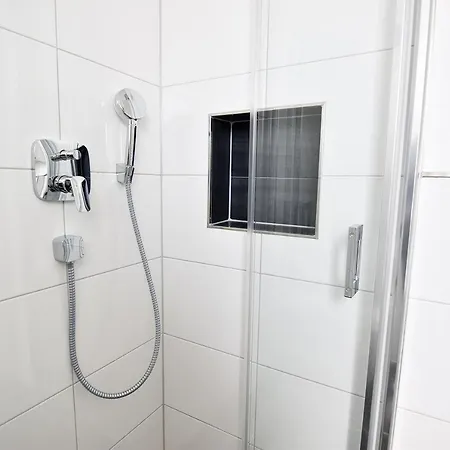 Moderne Mit Sat-tv & Wlan Appartement Leverkusen