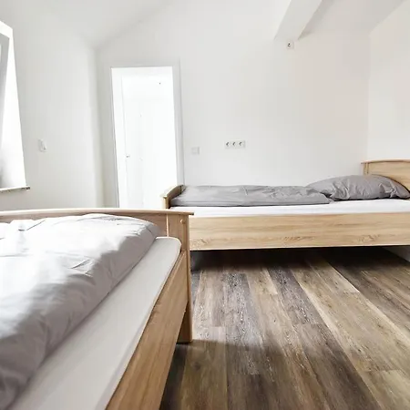 Moderne Mit Sat-tv & Wlan